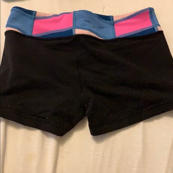 Reversible Ivivva shorts - Picture 2 of 3
